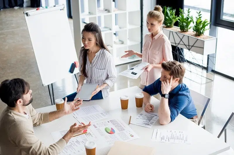 Comment se présenter à sa nouvelle équipe ?