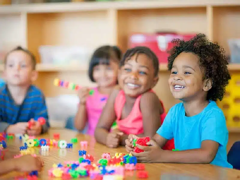 Où trouver les meilleurs services de garde d’enfants en ligne ?