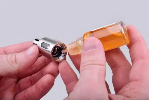 Comment nettoyer réservoir e-cigarette ?
